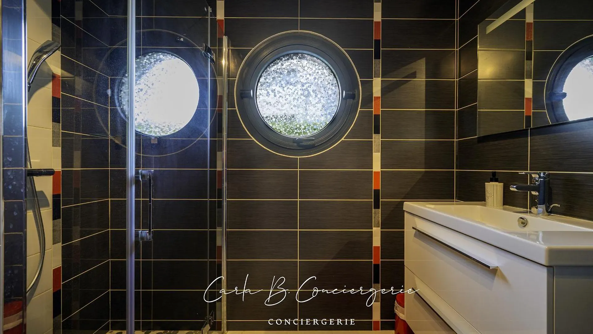 Perle Maison Contenporaine Avec Piscine 6 Pers コンカルノー 0*,  フランス