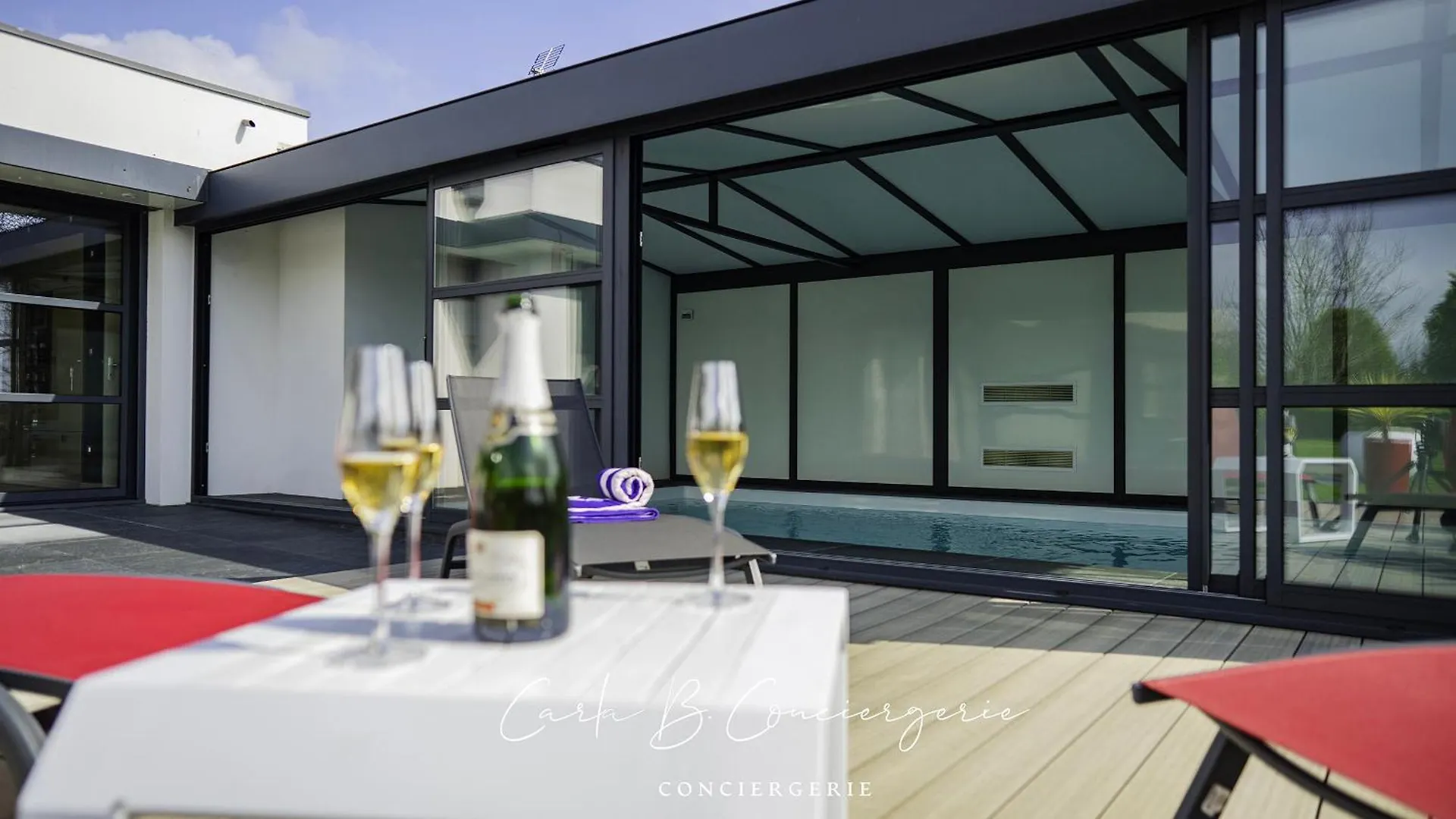 Perle Maison Contenporaine Avec Piscine 6 Pers コンカルノー 0*,  フランス